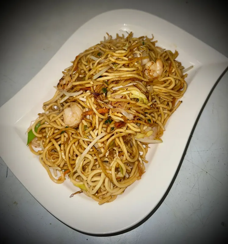 Gebratene Nudeln mit Garnelen
